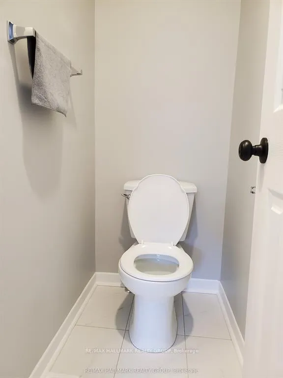 Photo 7 of 1329 Bloomsbury Crescent, Ottawa, Parkway Park — HOMEH