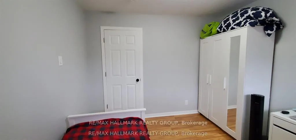 Photo 9 of 1329 Bloomsbury Crescent, Ottawa, Parkway Park — HOMEH
