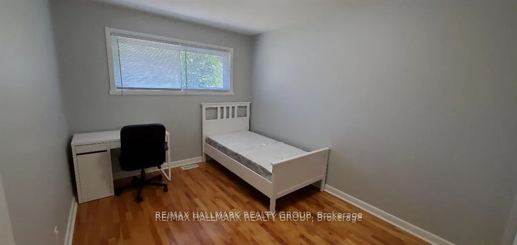 Photo 11 of 1329 Bloomsbury Crescent, Ottawa, Parkway Park — HOMEH