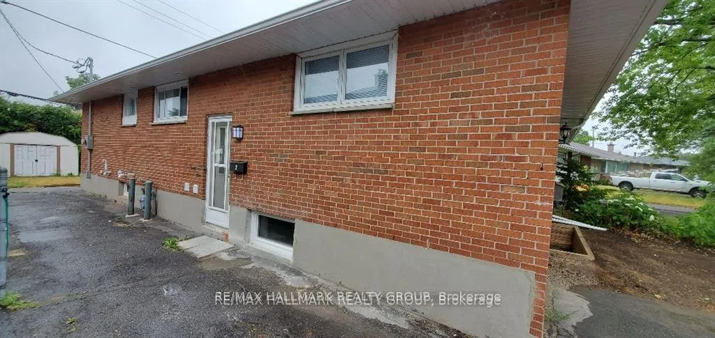Photo 13 of 1329 Bloomsbury Crescent, Ottawa, Parkway Park — HOMEH