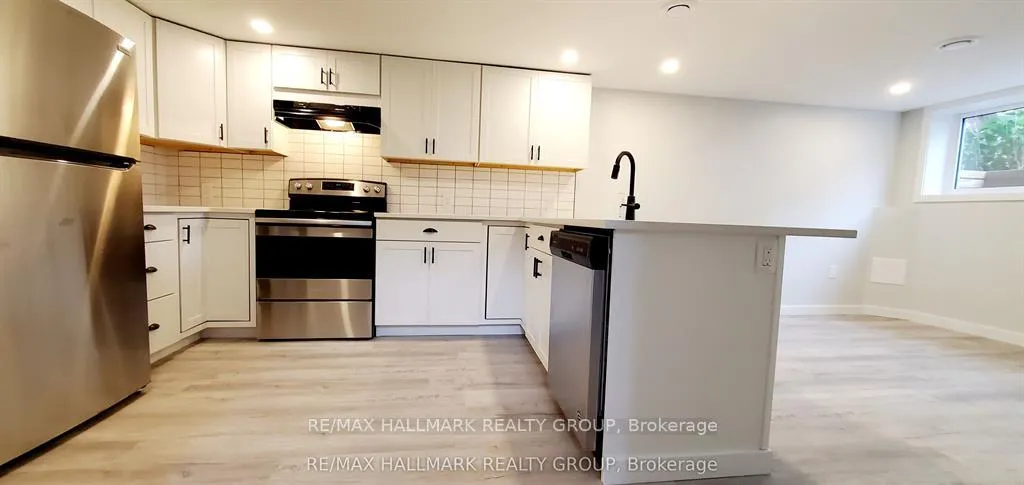 Photo 17 of 1329 Bloomsbury Crescent, Ottawa, Parkway Park — HOMEH