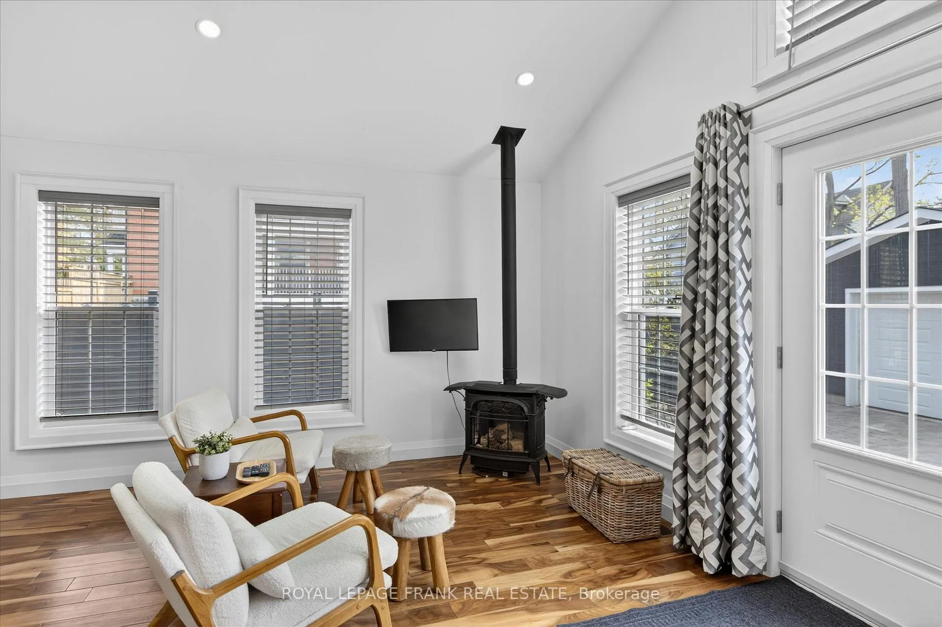 Photo 26 of 29 Caroline Street, Selwyn — HOMEH