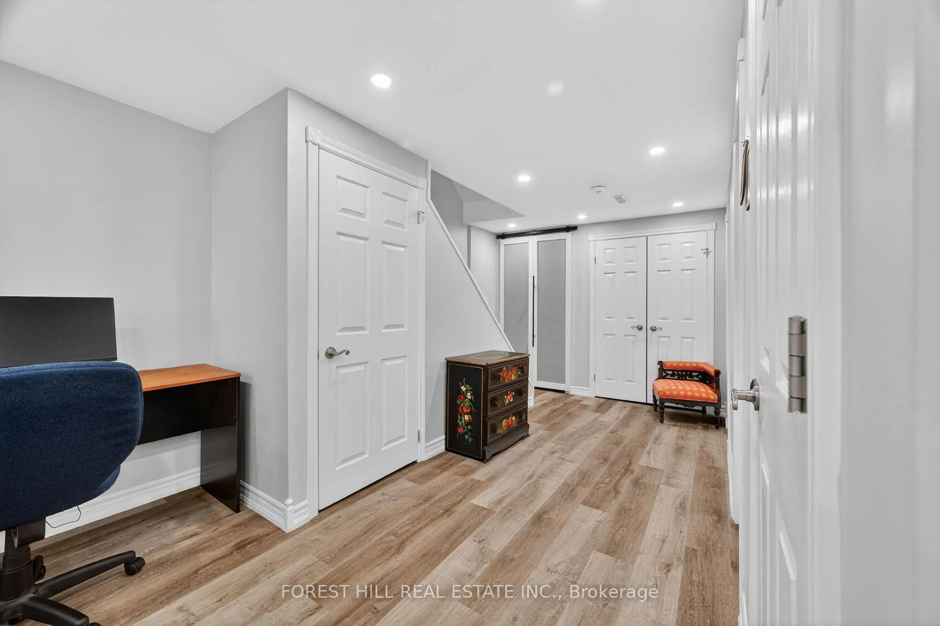 Photo 18 of Unit 4, 667 Macnab Gate, Newmarket, Gorham-College Manor — HOMEH