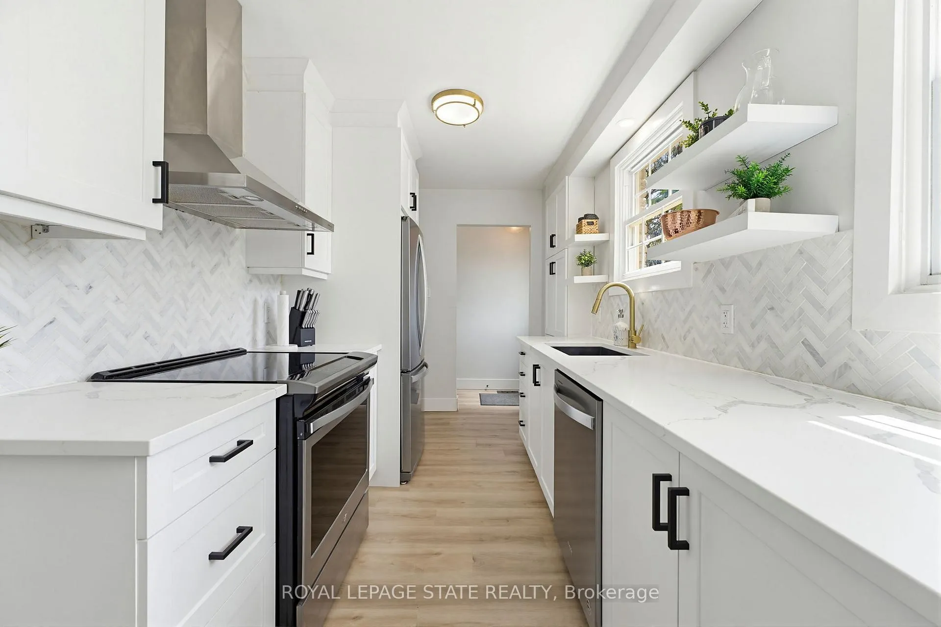 Photo 9 of 217 Willow Street, Stratford — HOMEH