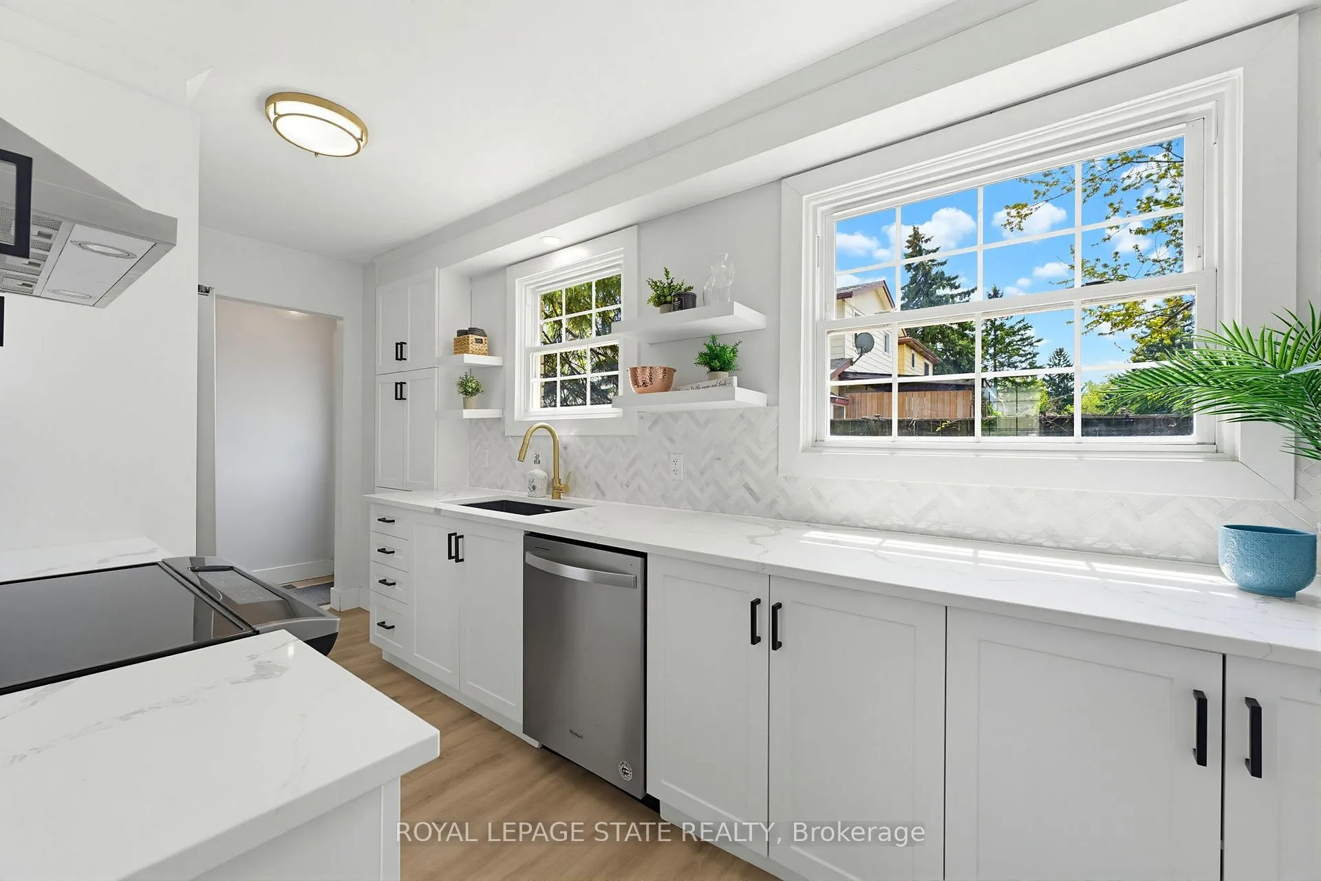 Photo 10 of 217 Willow Street, Stratford — HOMEH