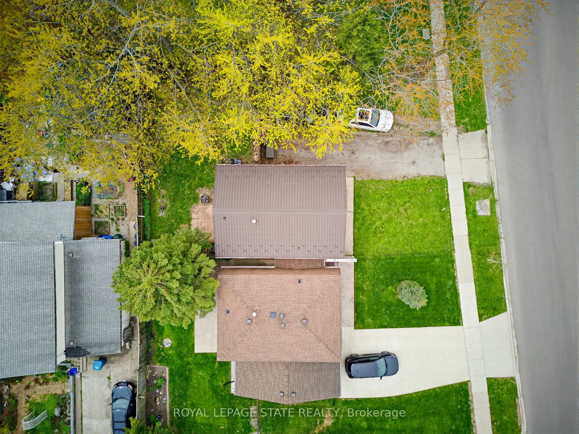 Photo 29 of 217 Willow Street, Stratford — HOMEH