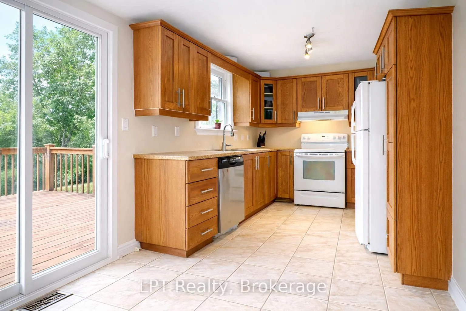 Photo 7 of 167 Singleton Drive, Belleville, Belleville Ward — HOMEH