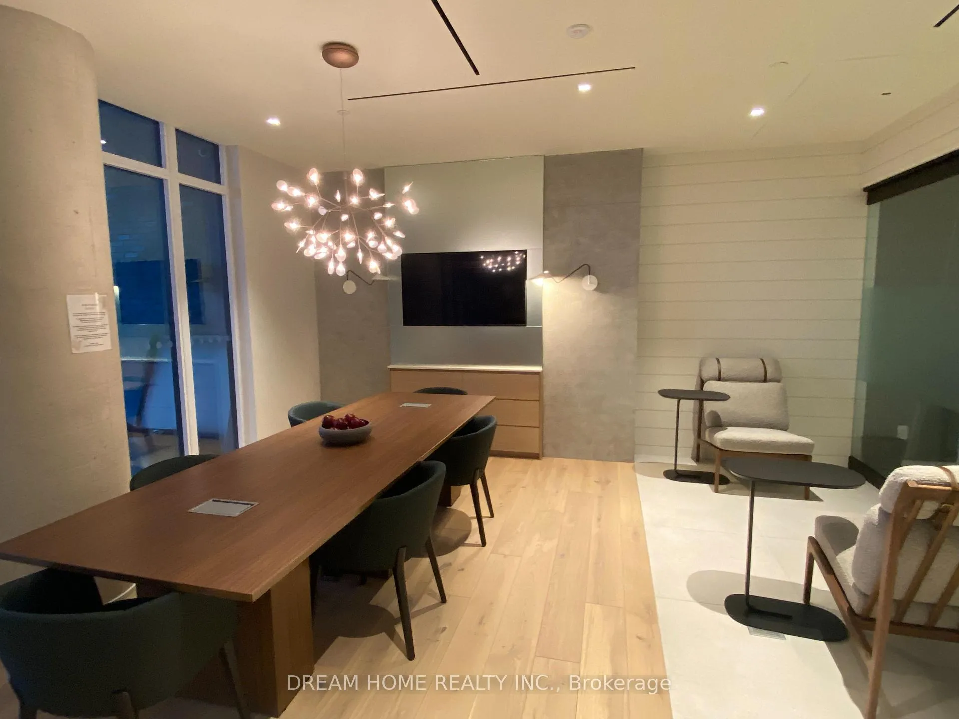 Photo 19 of Unit 911, 5 Defries Street, Toronto, Regent Park — HOMEH