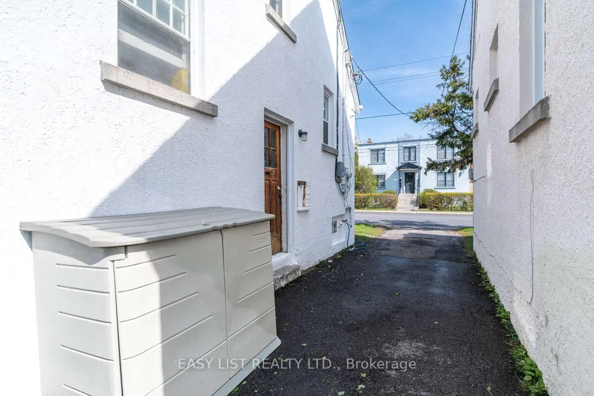 Photo 4 of 550 Brock Street, Kingston, Central City East — HOMEH