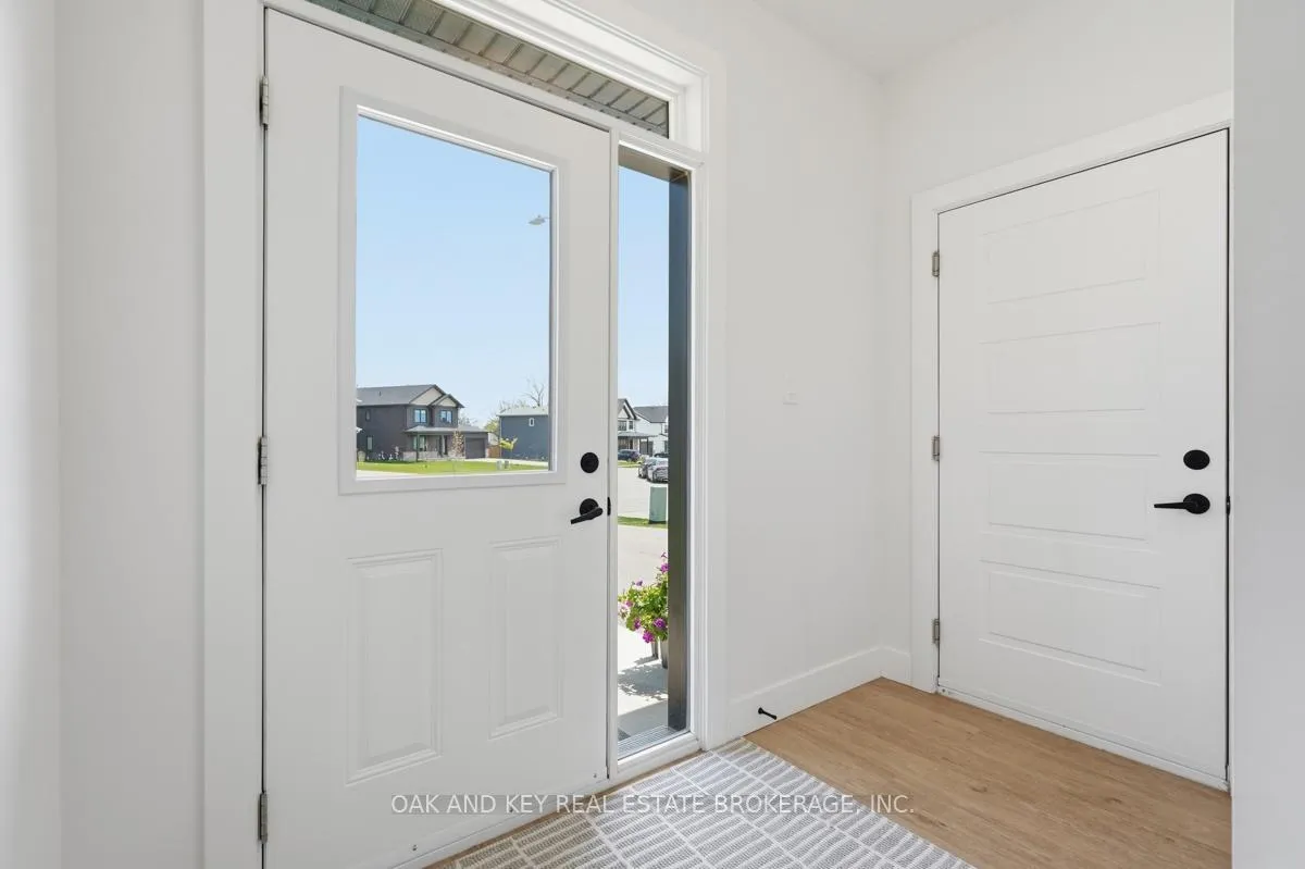 Photo 6 of 32 Helen Court, Central Elgin, Belmont — HOMEH