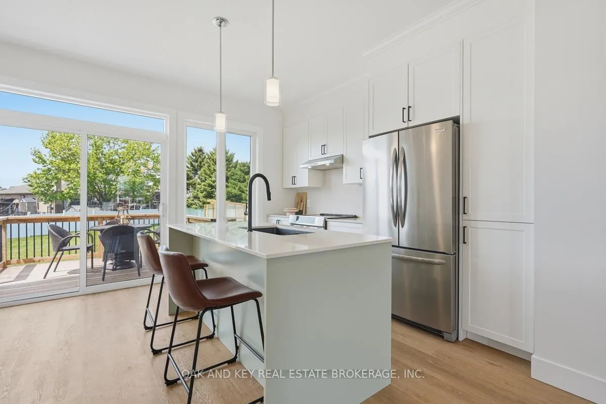 Photo 13 of 32 Helen Court, Central Elgin, Belmont — HOMEH