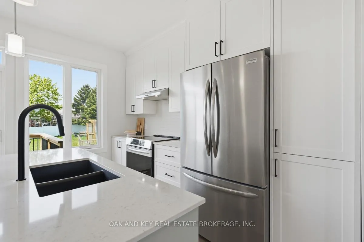Photo 16 of 32 Helen Court, Central Elgin, Belmont — HOMEH