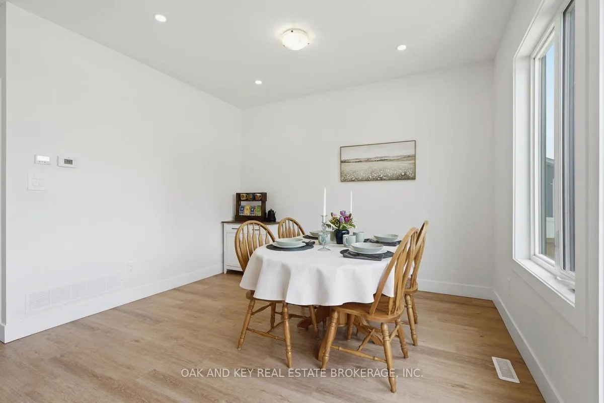 Photo 20 of 32 Helen Court, Central Elgin, Belmont — HOMEH