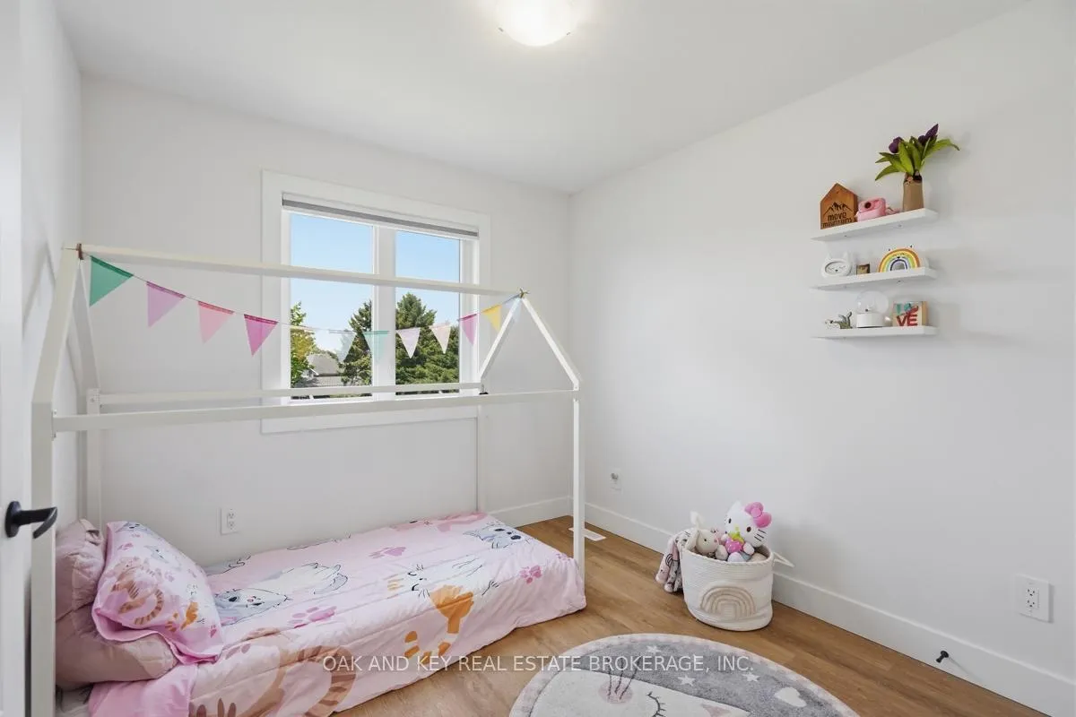 Photo 32 of 32 Helen Court, Central Elgin, Belmont — HOMEH