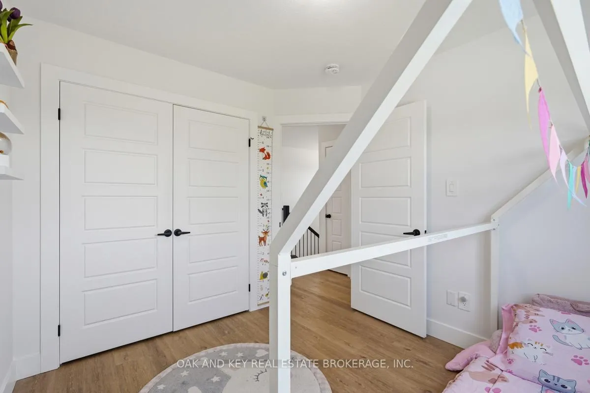 Photo 33 of 32 Helen Court, Central Elgin, Belmont — HOMEH