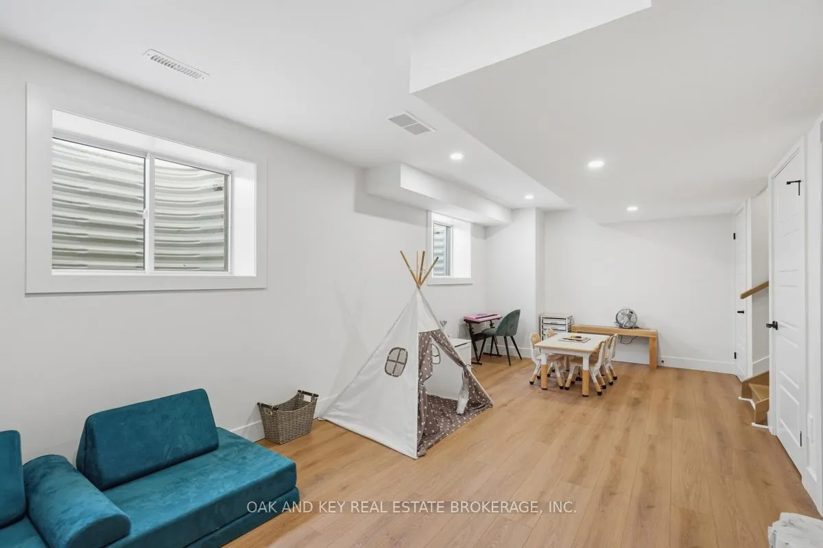 Photo 38 of 32 Helen Court, Central Elgin, Belmont — HOMEH