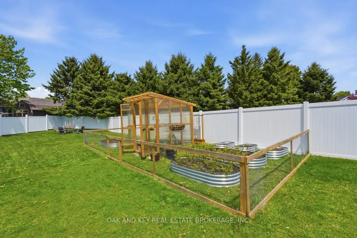 Photo 43 of 32 Helen Court, Central Elgin, Belmont — HOMEH