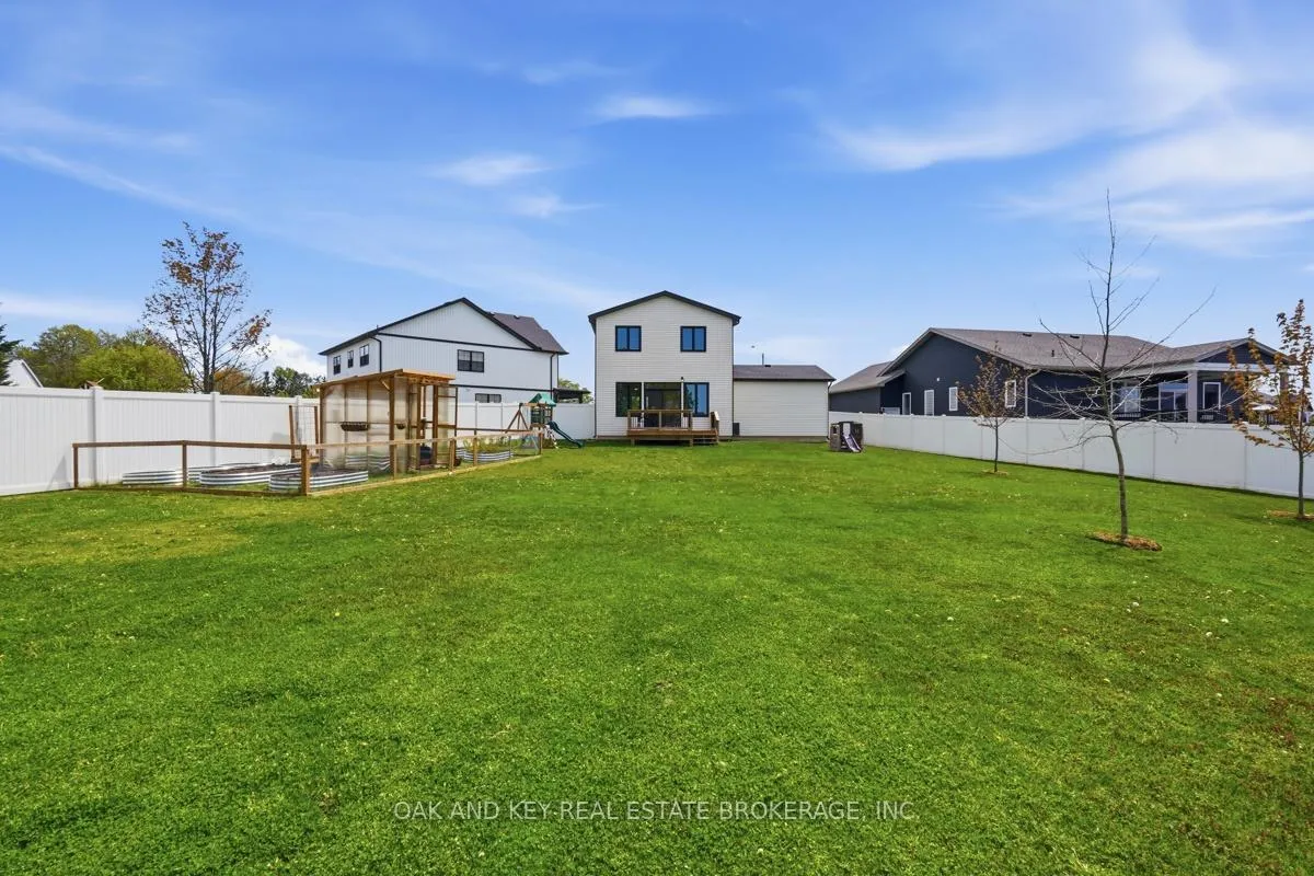 Photo 46 of 32 Helen Court, Central Elgin, Belmont — HOMEH