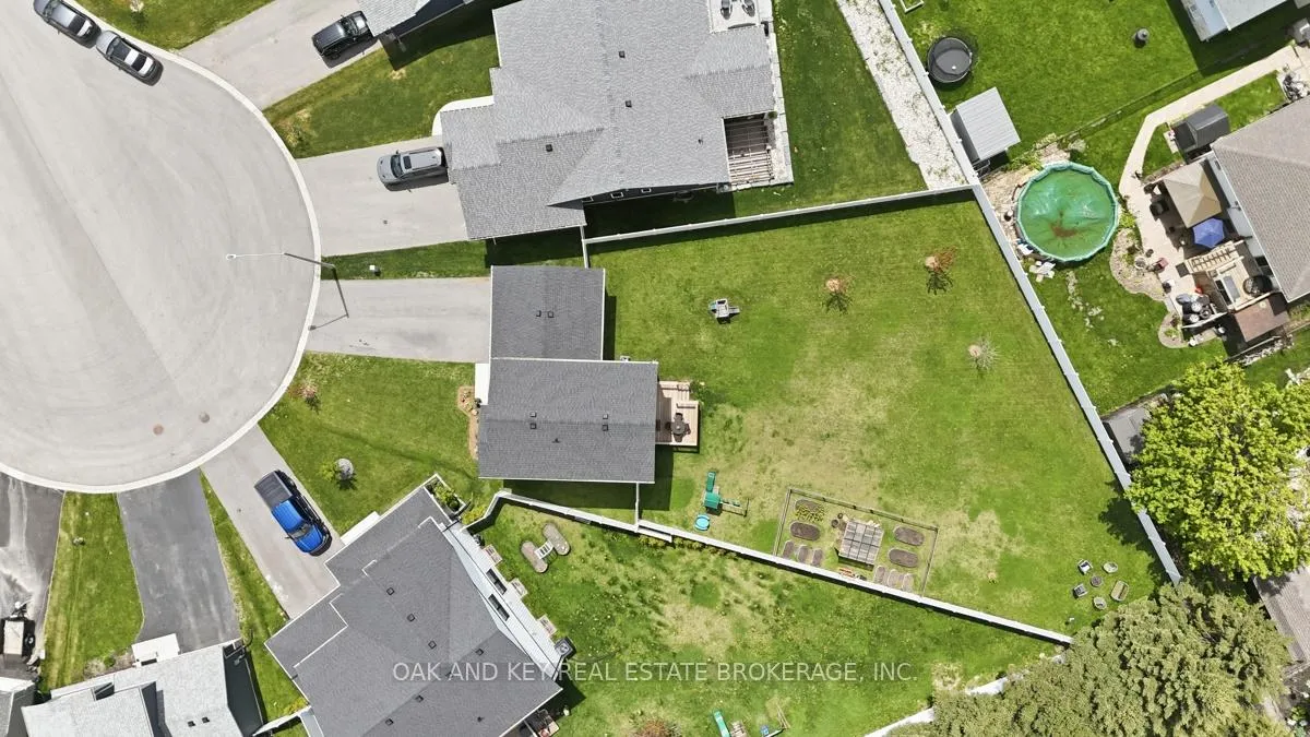Photo 49 of 32 Helen Court, Central Elgin, Belmont — HOMEH