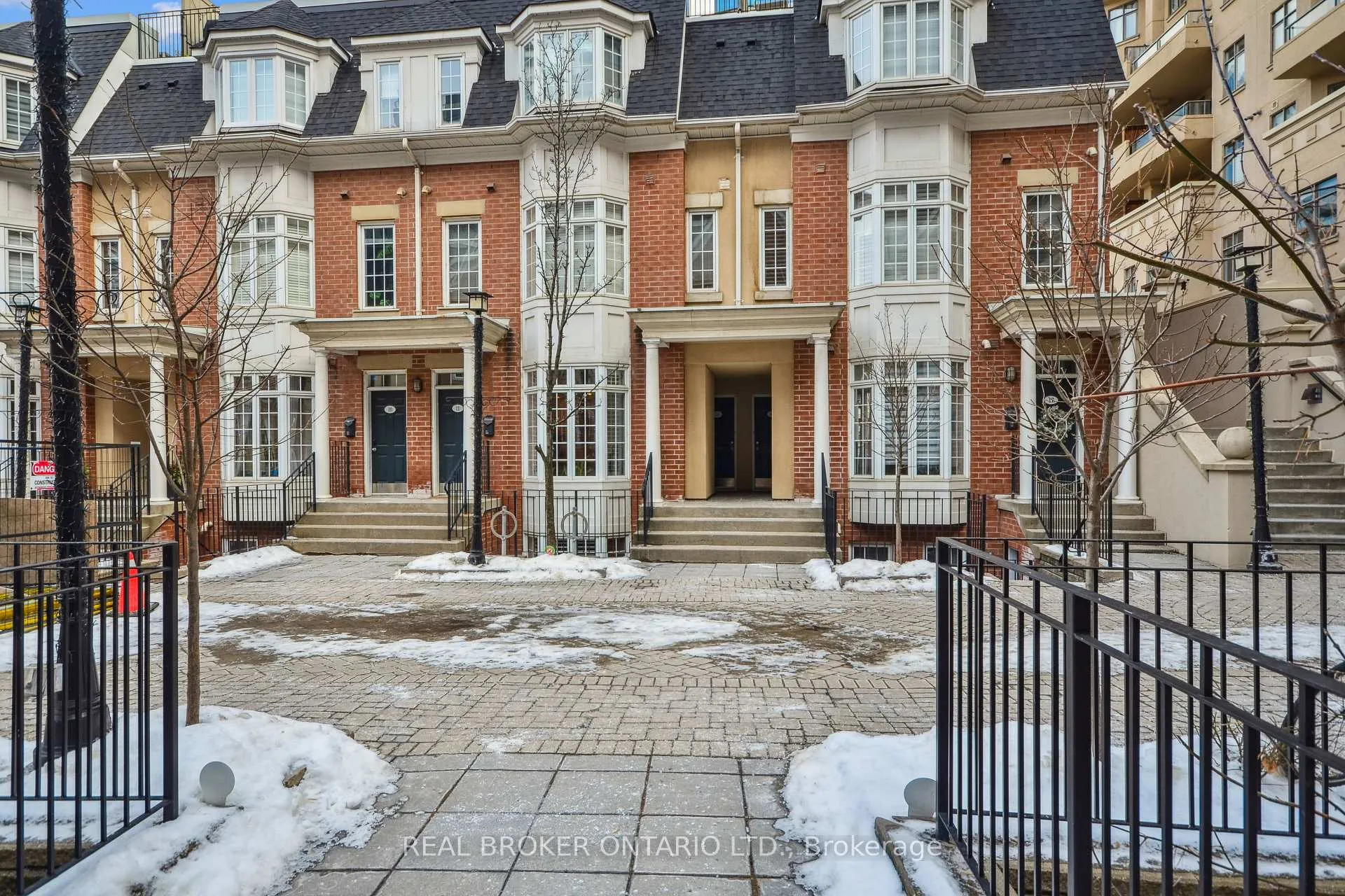 Photo 2 of Unit 12, 11 Niagara Street, Toronto, Waterfront Communities — HOMEH