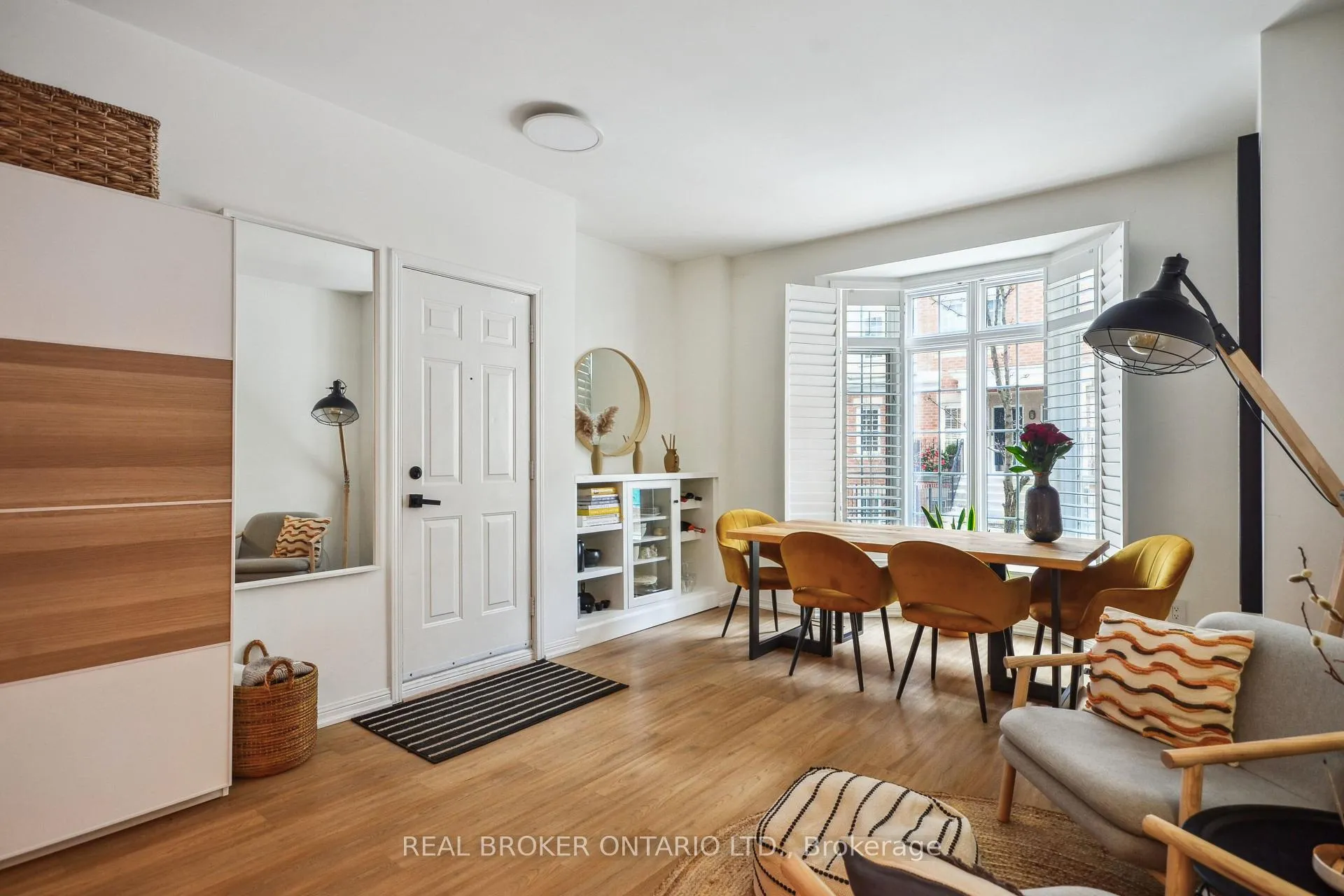 Photo 5 of Unit 12, 11 Niagara Street, Toronto, Waterfront Communities — HOMEH