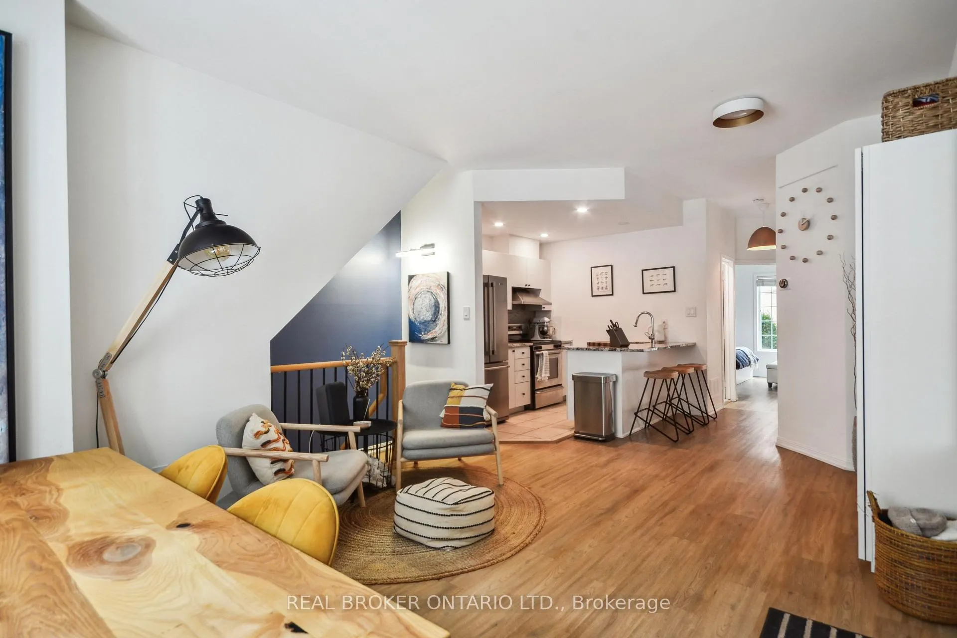 Photo 6 of Unit 12, 11 Niagara Street, Toronto, Waterfront Communities — HOMEH