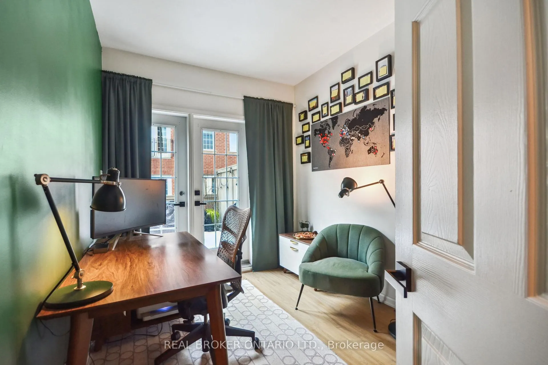 Photo 15 of Unit 12, 11 Niagara Street, Toronto, Waterfront Communities — HOMEH