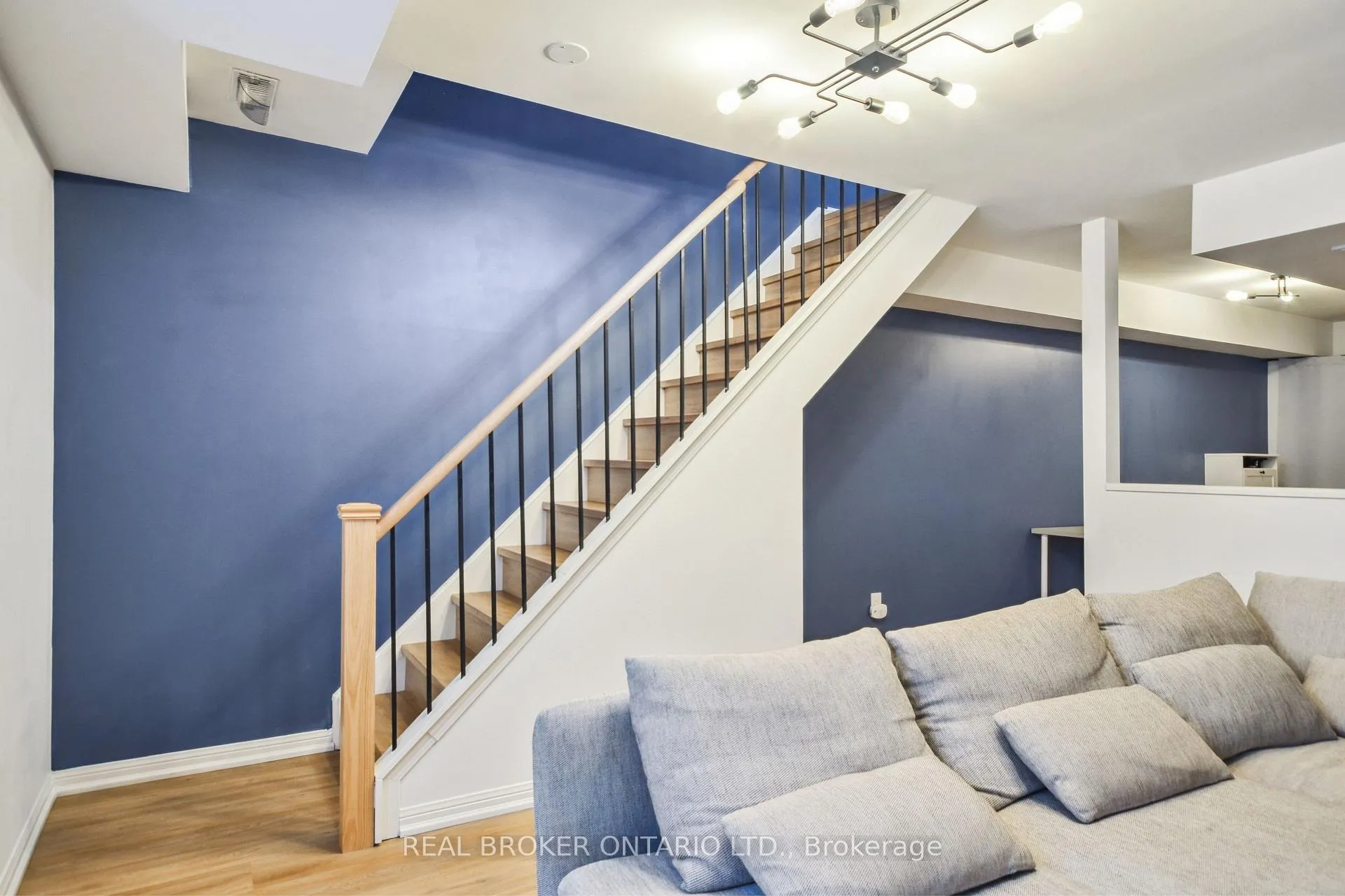 Photo 18 of Unit 12, 11 Niagara Street, Toronto, Waterfront Communities — HOMEH