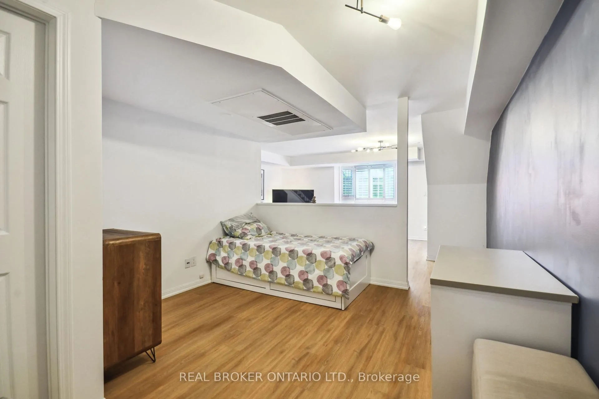 Photo 25 of Unit 12, 11 Niagara Street, Toronto, Waterfront Communities — HOMEH
