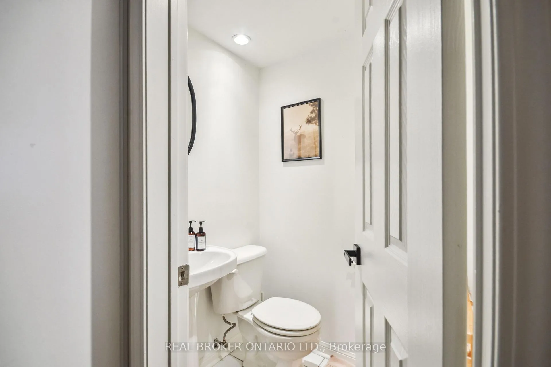 Photo 27 of Unit 12, 11 Niagara Street, Toronto, Waterfront Communities — HOMEH