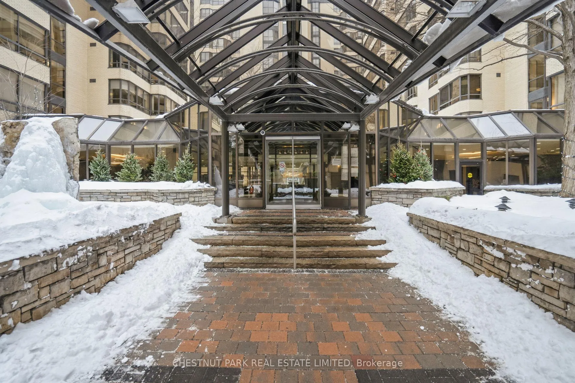 Photo 2 of Unit 1206, 211 St Patrick Street, Toronto, Kensington-Chinatown — HOMEH
