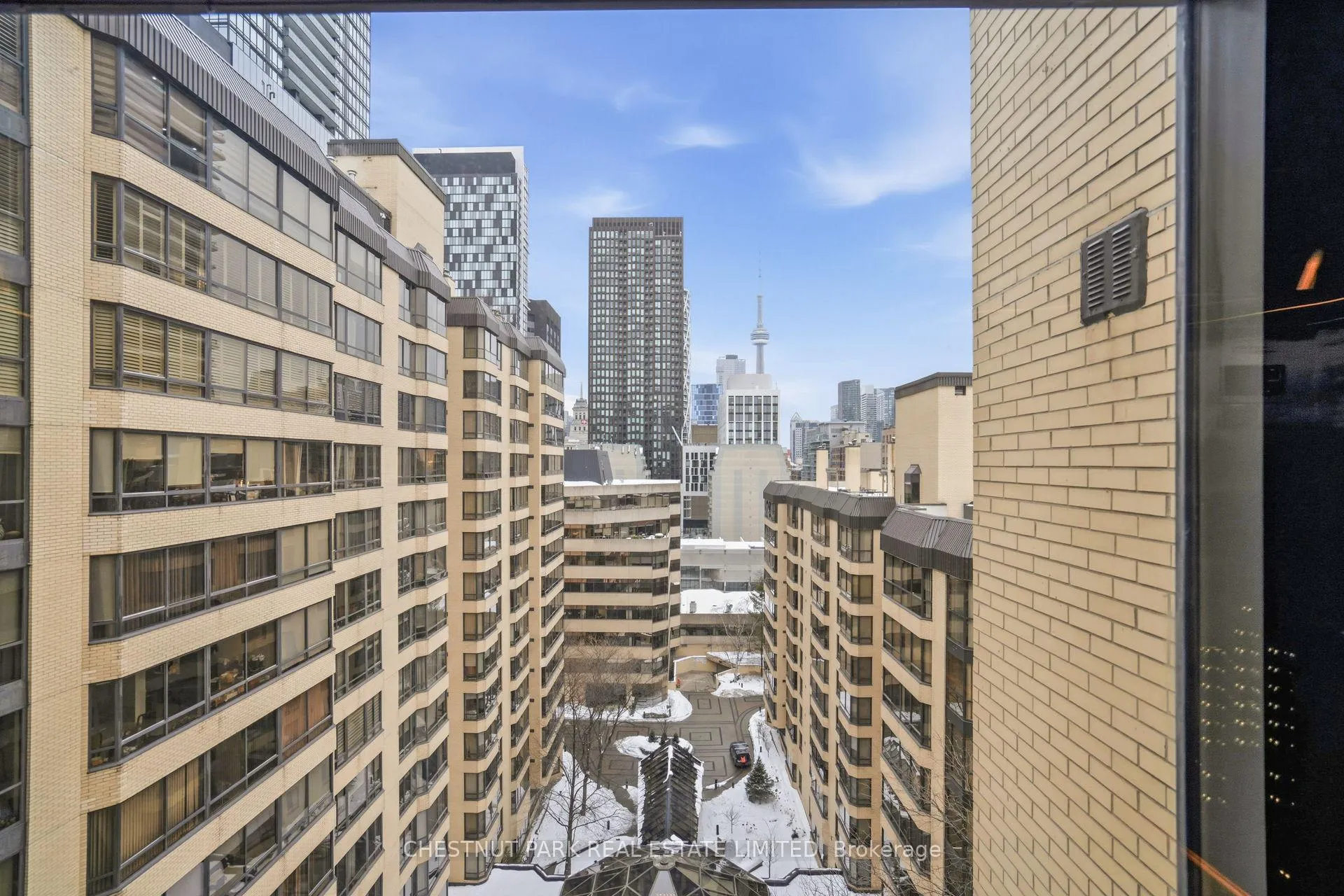 Photo 4 of Unit 1206, 211 St Patrick Street, Toronto, Kensington-Chinatown — HOMEH