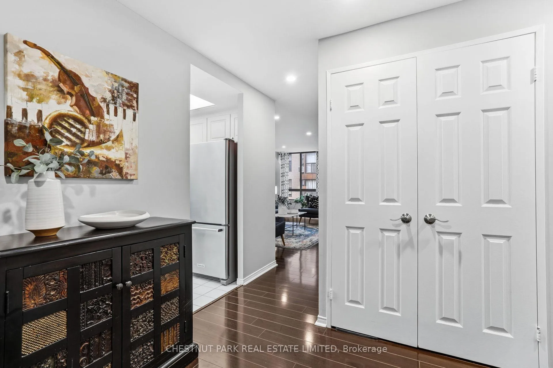 Photo 6 of Unit 1206, 211 St Patrick Street, Toronto, Kensington-Chinatown — HOMEH