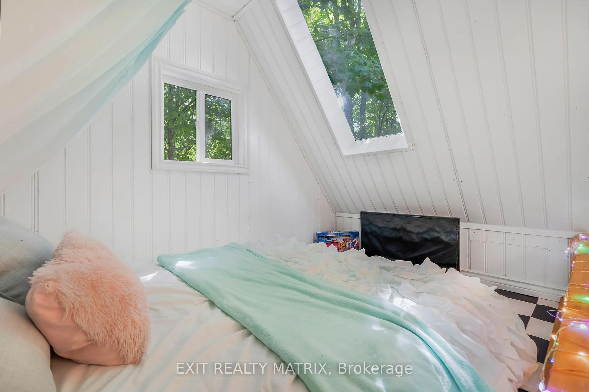Photo 34 of 1271 Georges Vanier Drive, Ottawa, Cumberland Ridge — HOMEH