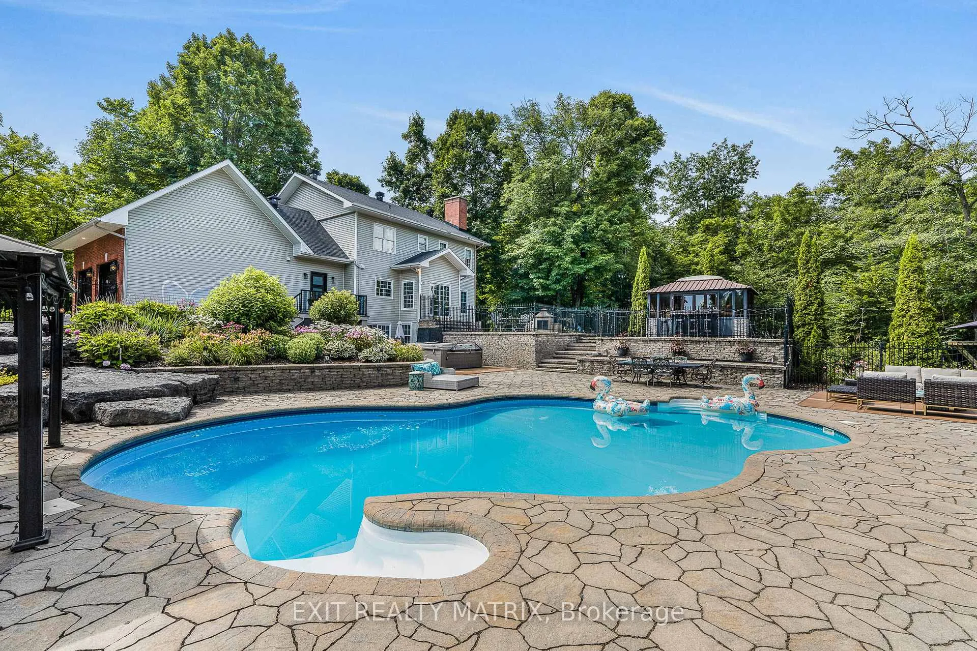 Photo 38 of 1271 Georges Vanier Drive, Ottawa, Cumberland Ridge — HOMEH