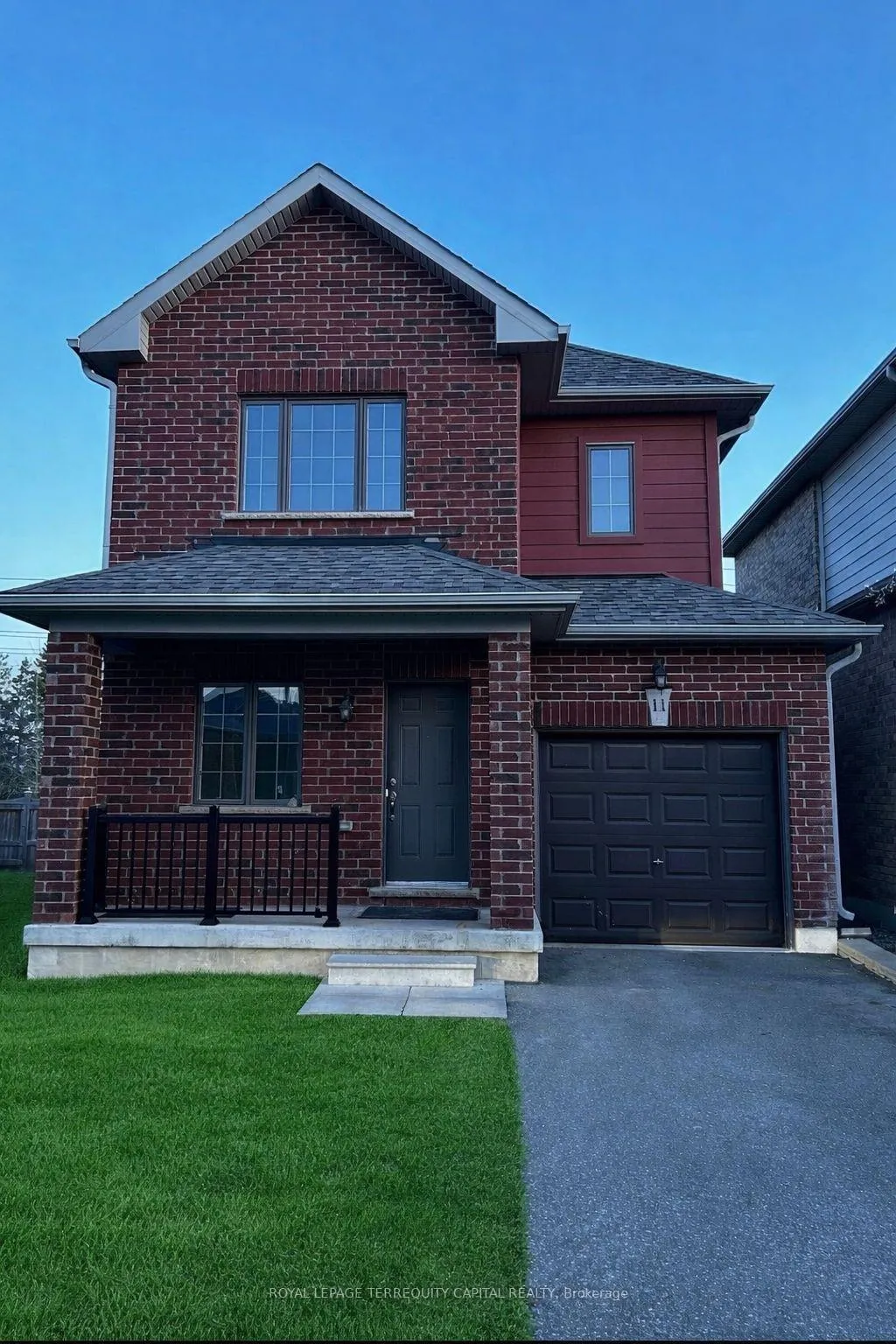 Front of 11 Bedford Estates Crescent