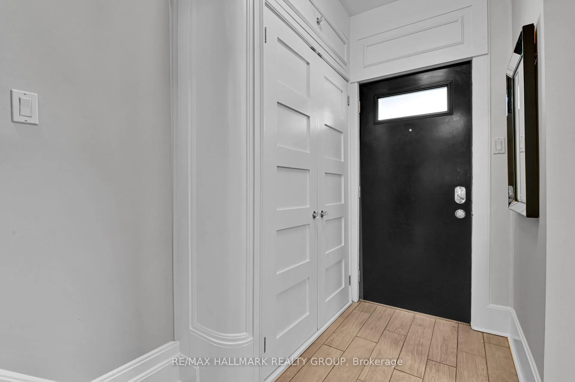 Photo 2 of 280 Flora Street, Ottawa, Ottawa Centre — HOMEH