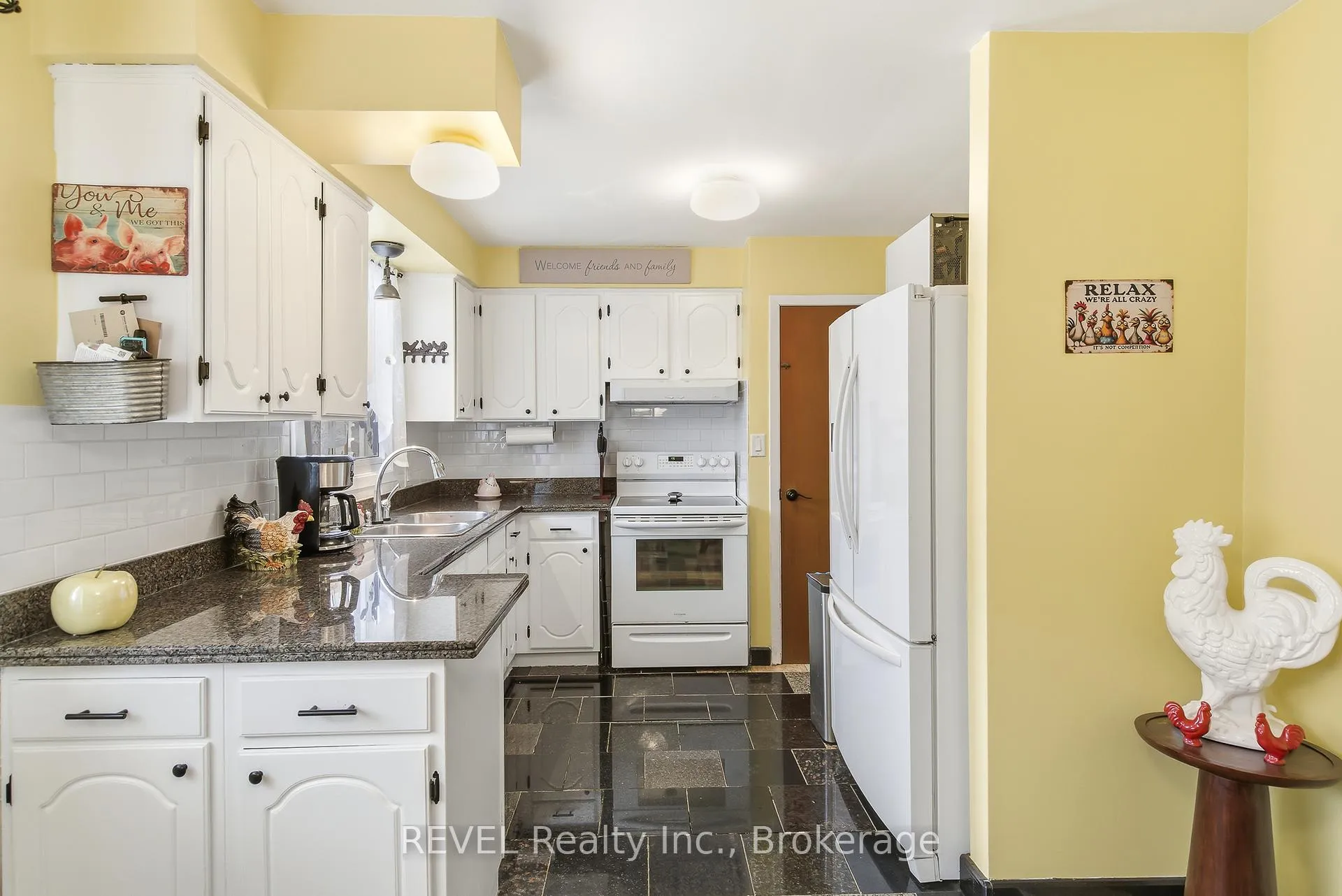 Photo 7 of 8257 Post Road, Niagara Falls, Ascot — HOMEH