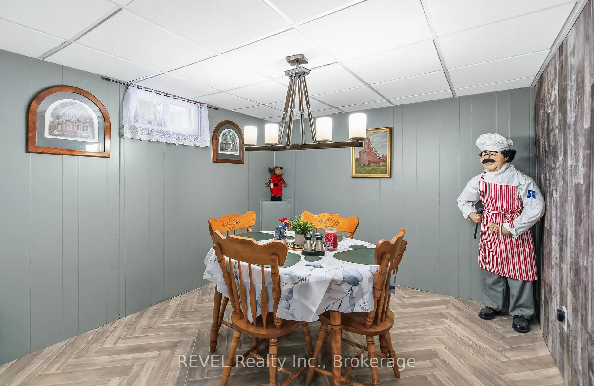 Photo 18 of 8257 Post Road, Niagara Falls, Ascot — HOMEH