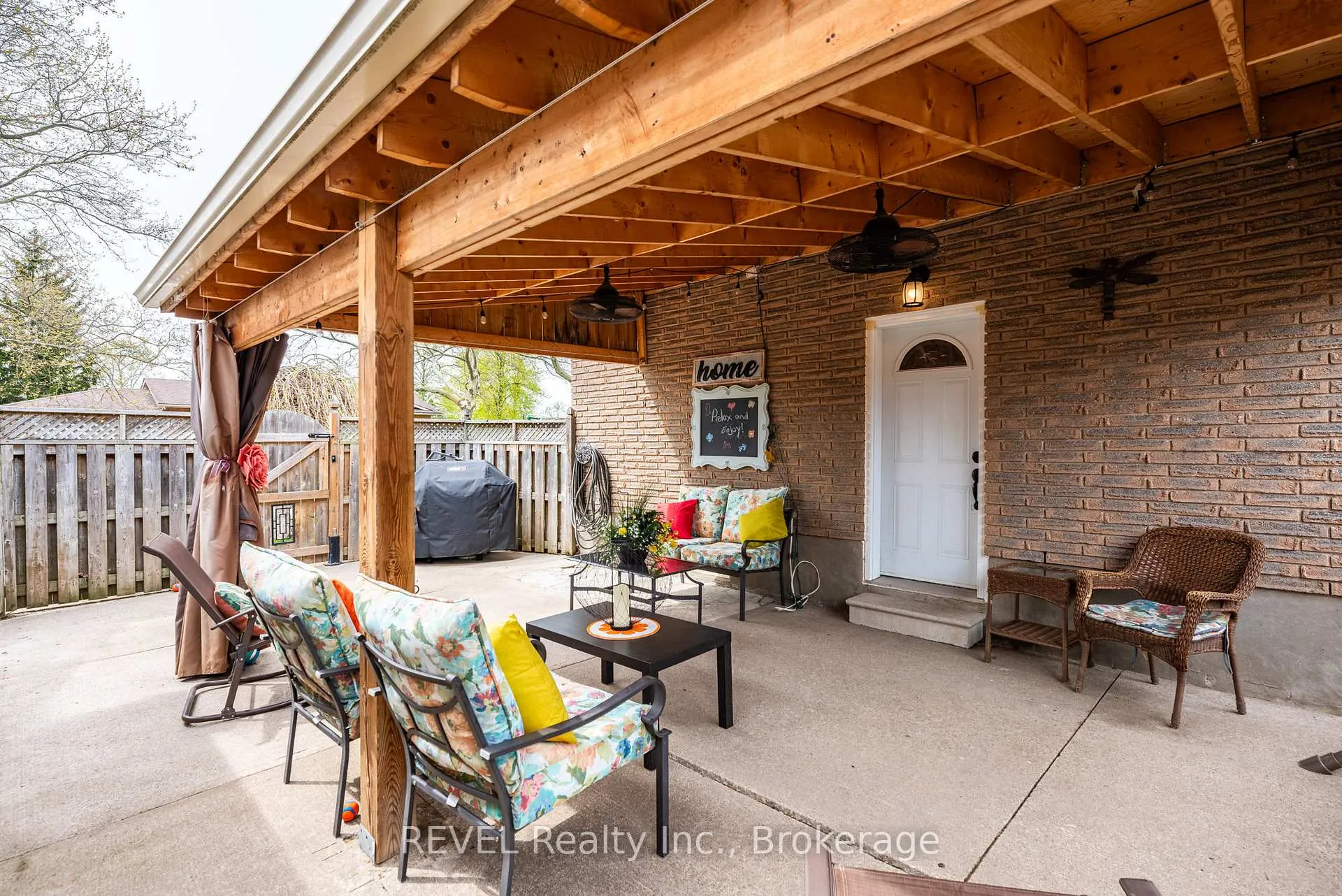 Photo 24 of 8257 Post Road, Niagara Falls, Ascot — HOMEH