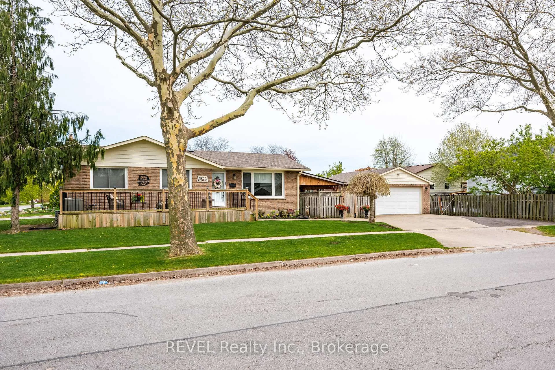 Photo 31 of 8257 Post Road, Niagara Falls, Ascot — HOMEH