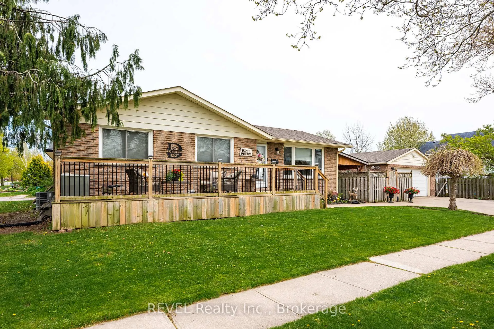 Photo 32 of 8257 Post Road, Niagara Falls, Ascot — HOMEH