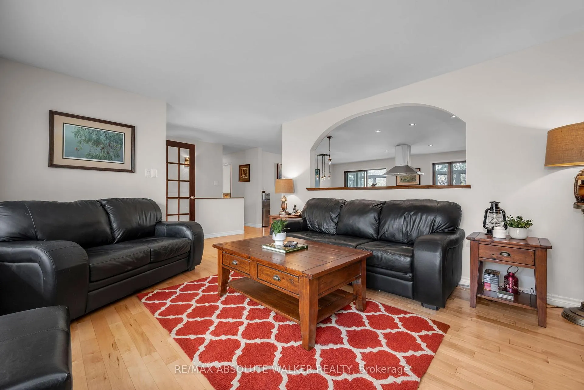 Photo 4 of 760 Canary Street, Ottawa, Navan — HOMEH