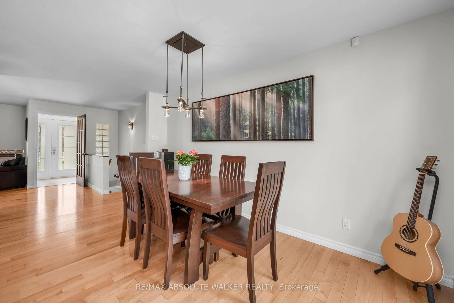 Photo 7 of 760 Canary Street, Ottawa, Navan — HOMEH