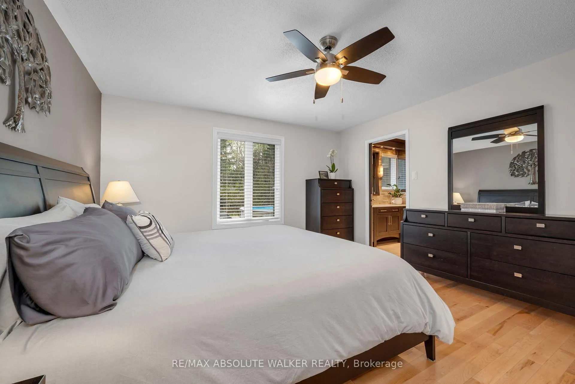 Photo 9 of 760 Canary Street, Ottawa, Navan — HOMEH
