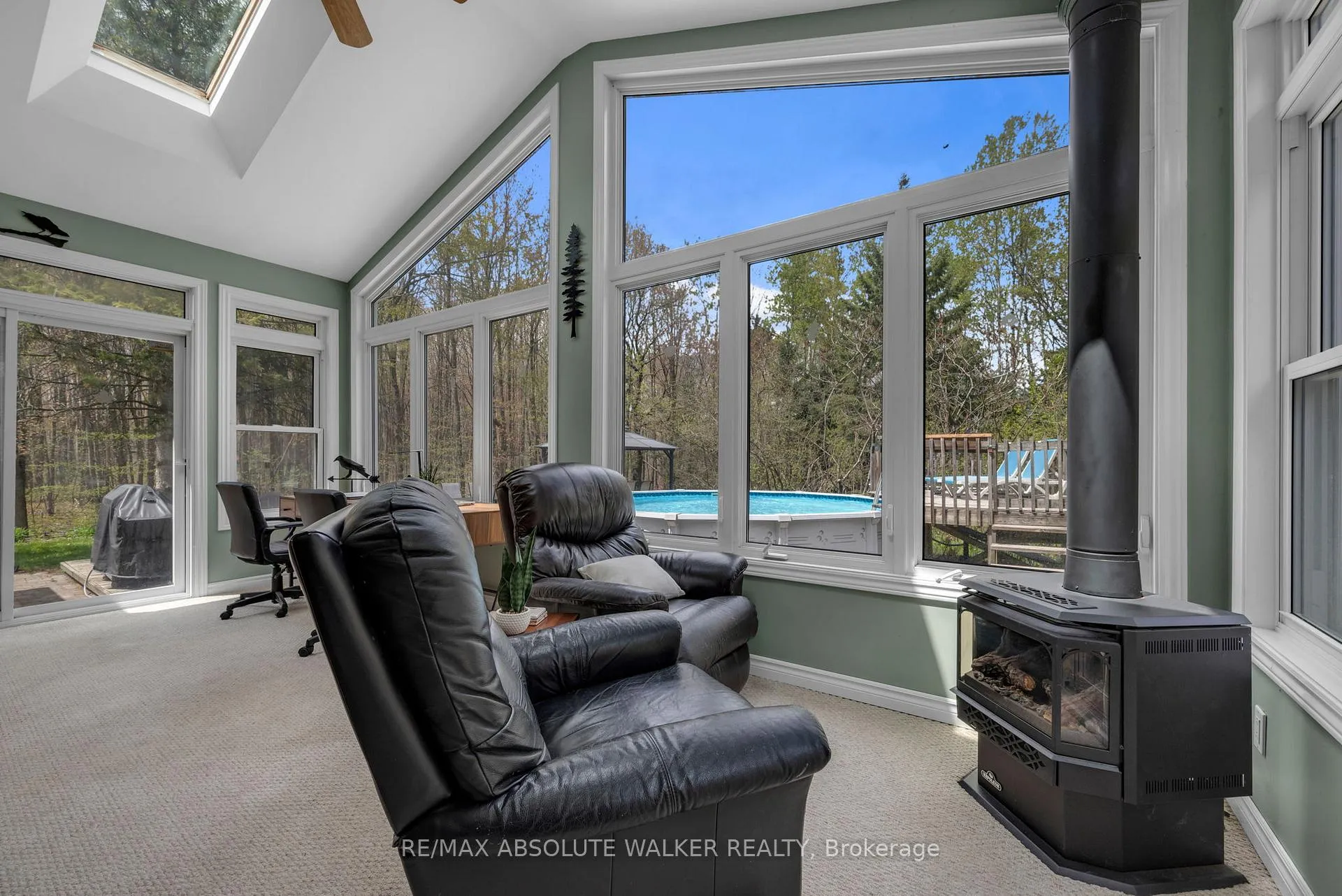 Photo 17 of 760 Canary Street, Ottawa, Navan — HOMEH