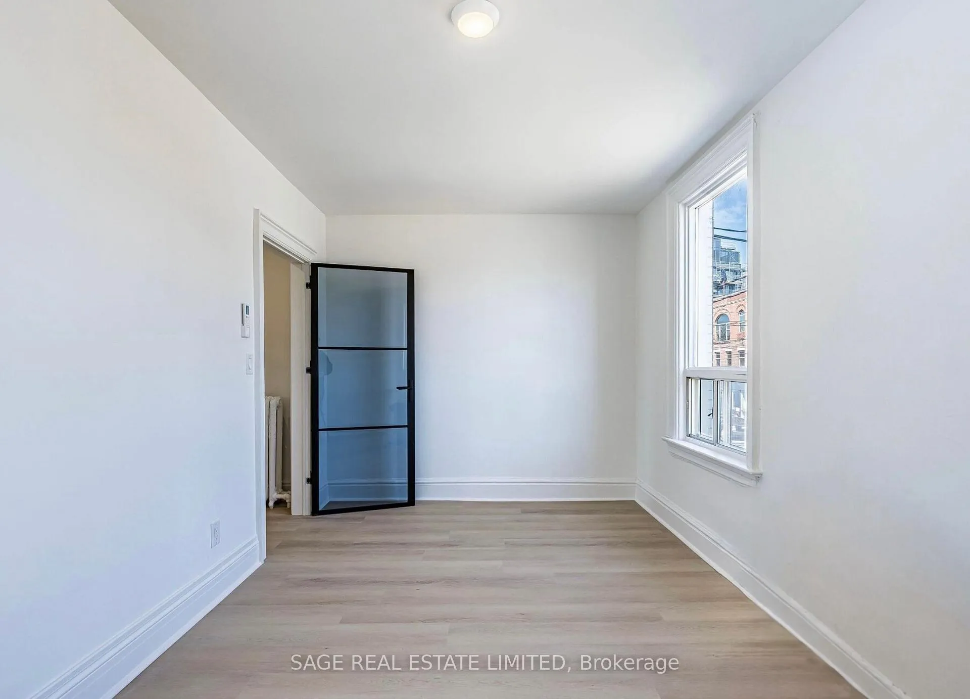 Photo 9 of Unit Upper, 1153 Dundas Street W, Toronto, Trinity-Bellwoods — HOMEH