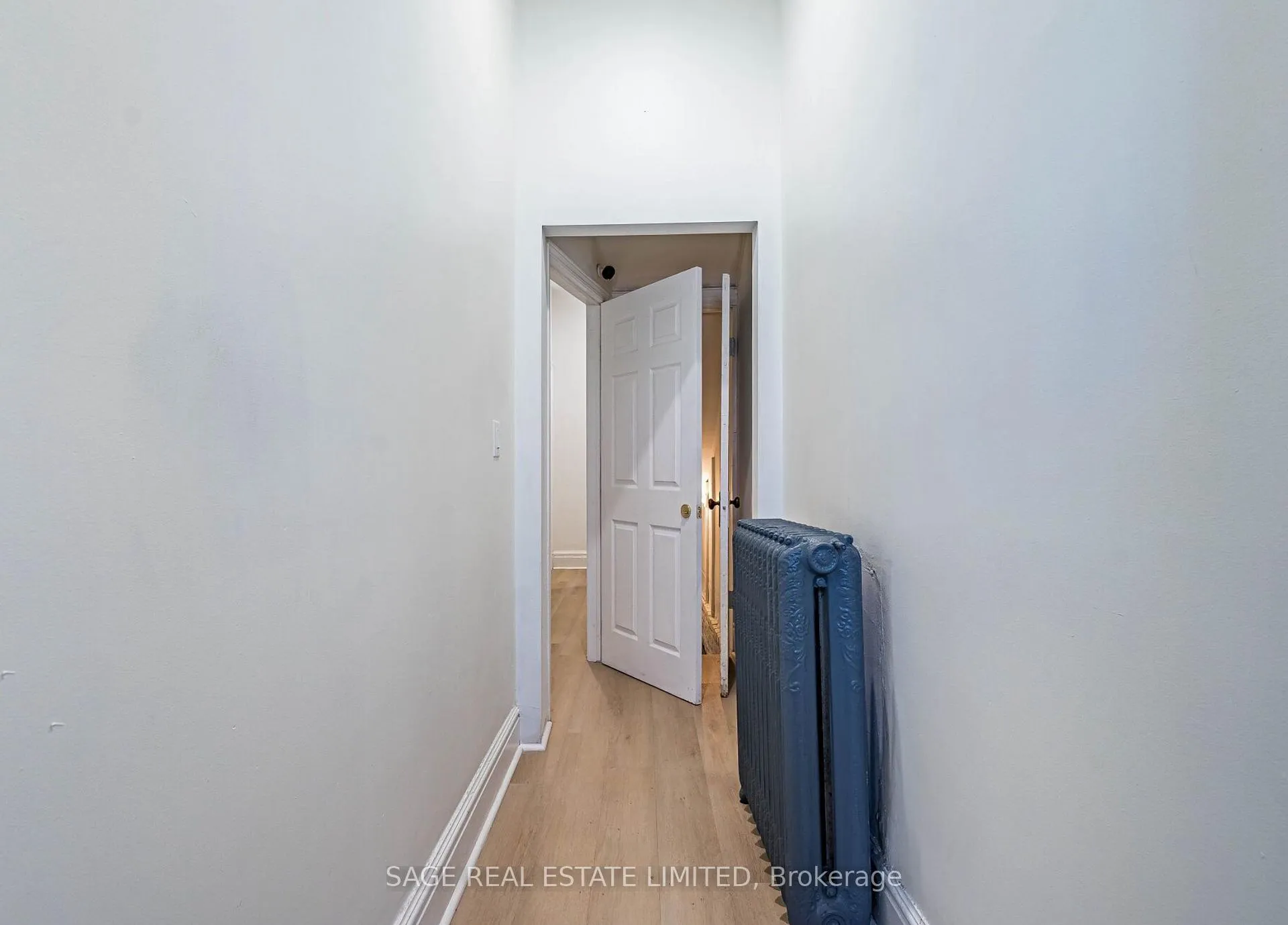 Photo 14 of Unit Upper, 1153 Dundas Street W, Toronto, Trinity-Bellwoods — HOMEH