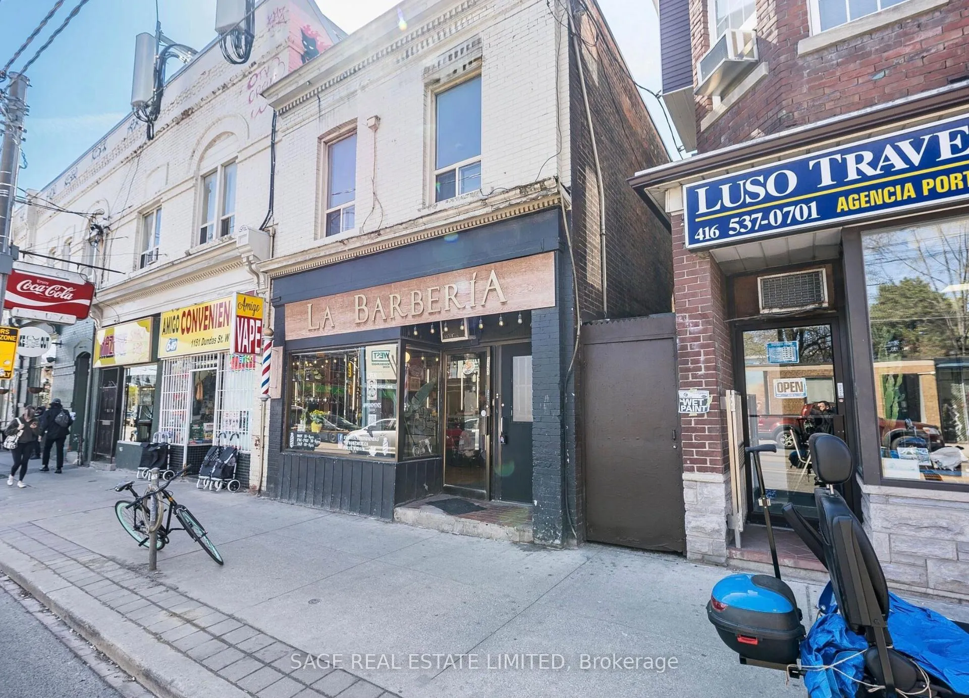 Photo 16 of Unit Upper, 1153 Dundas Street W, Toronto, Trinity-Bellwoods — HOMEH