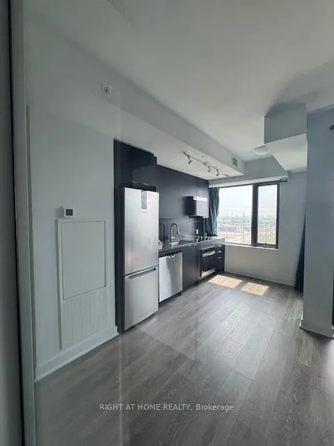 Photo 5 of 2920 Highway7 Road, Vaughan, Concord — HOMEH